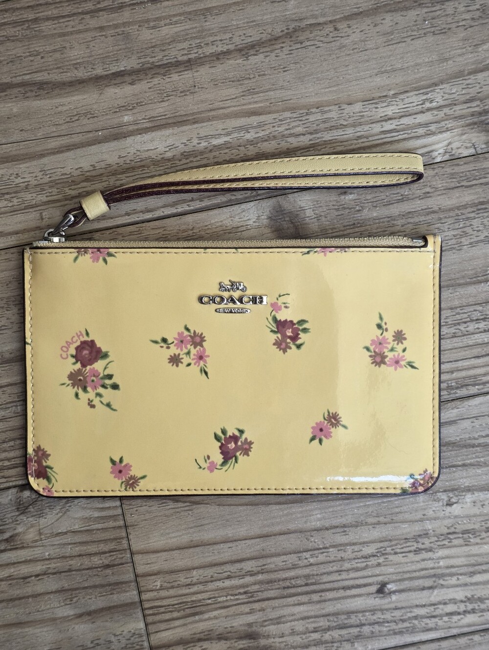COACH Butter up Floral Wristlet - Picture 4 of 5